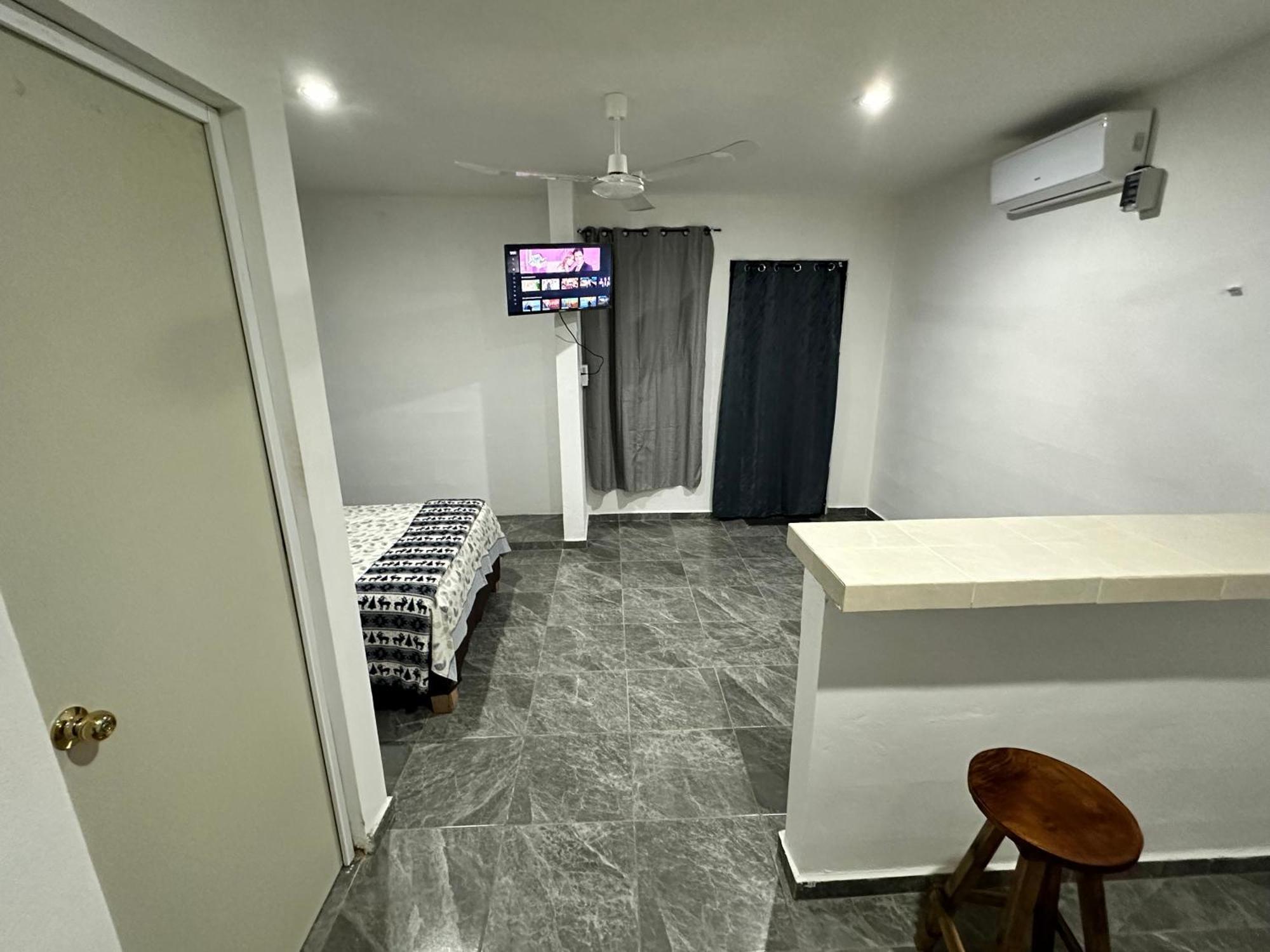 Departamento 48 Street Apartment Valladolid  Bagian luar foto